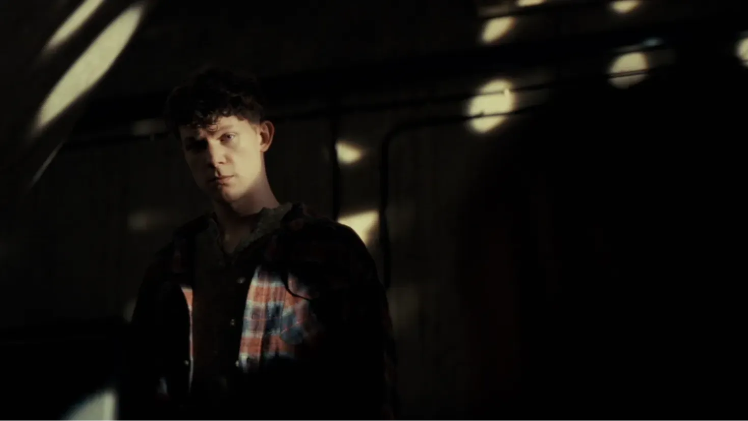 Robert Echo played by Gwithian Evans