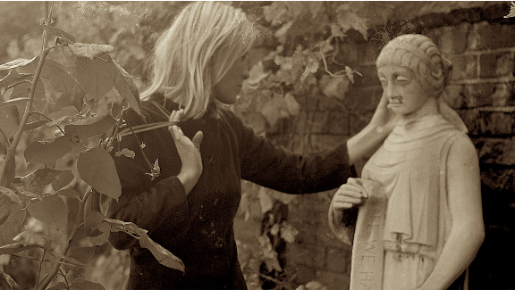 Marianne and Leonard: Words of Love