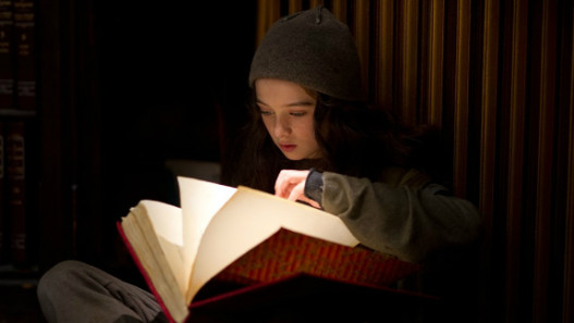 Molly Moon and the Incredible Book of Hypnotism