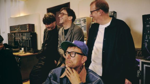 blur: To the End